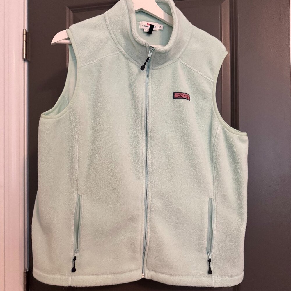 Women’s Vineyard Vine Fleece Vest